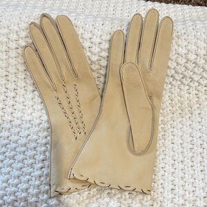 Vintage America Beige Leather Gloves